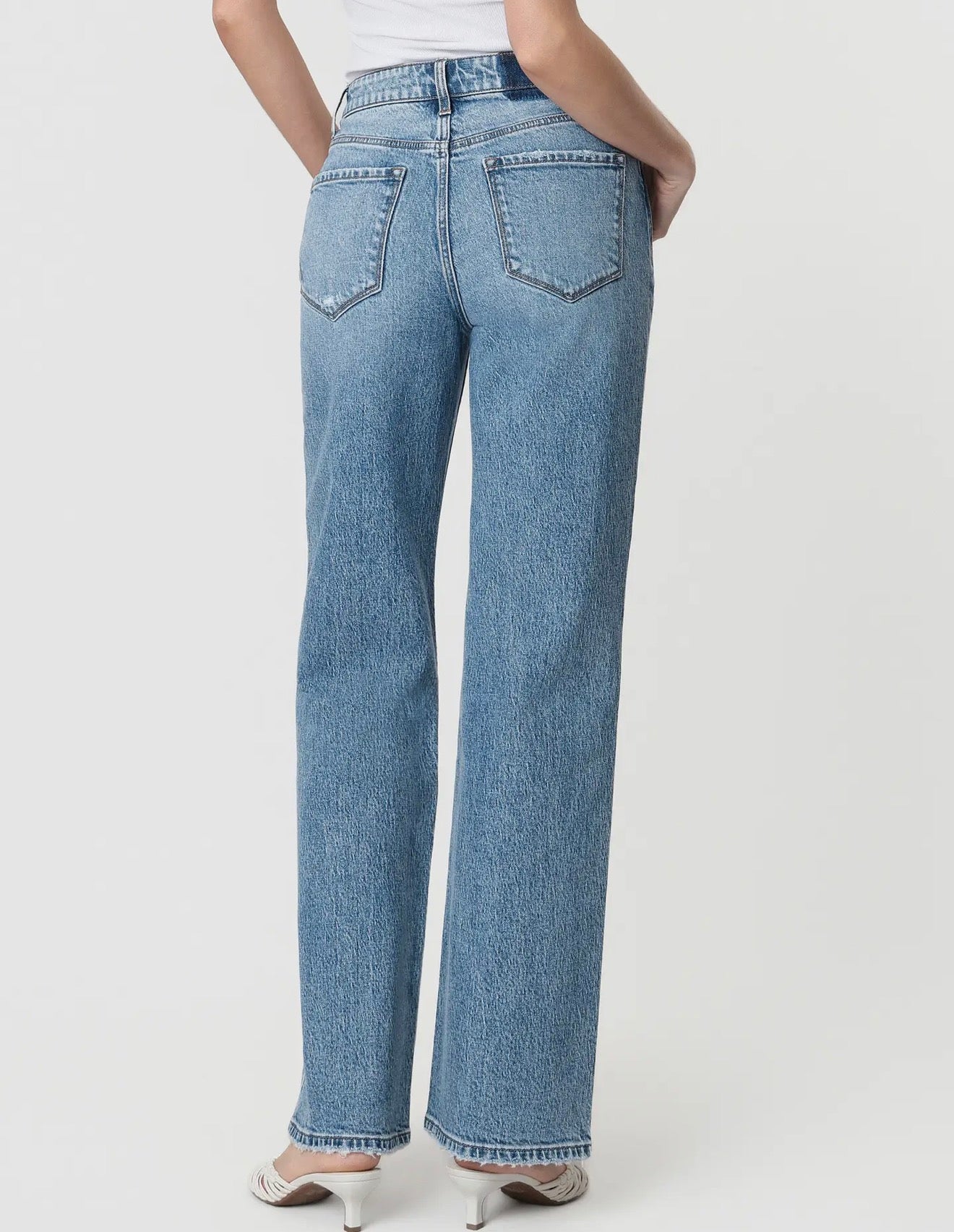 90’s High Rise Medium Wash Jean